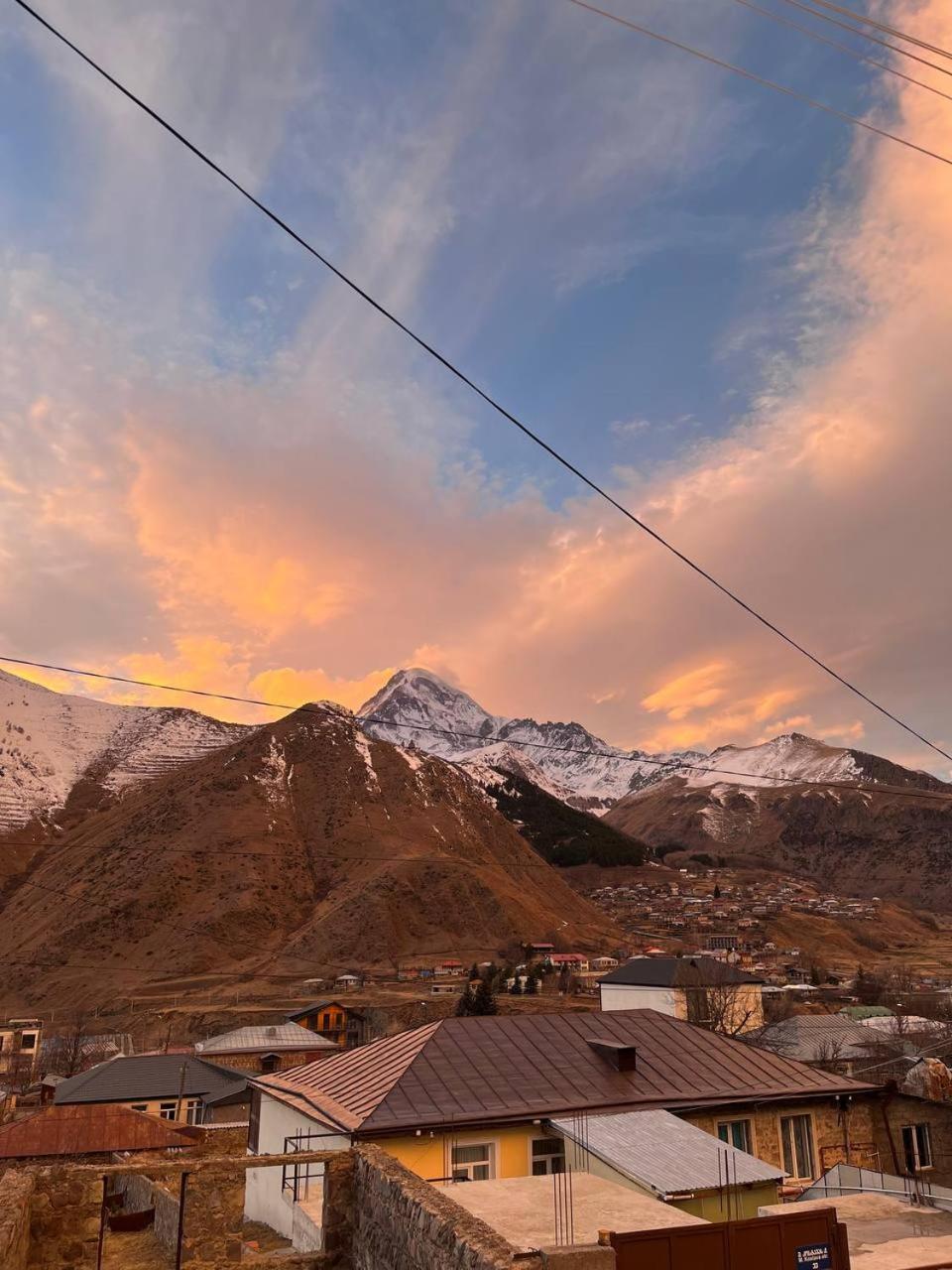 Guest House Misho Kazbegi Extérieur photo