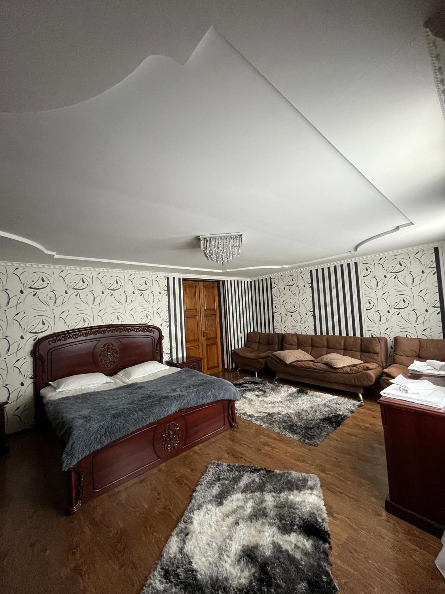 Guest House Misho Kazbegi Extérieur photo