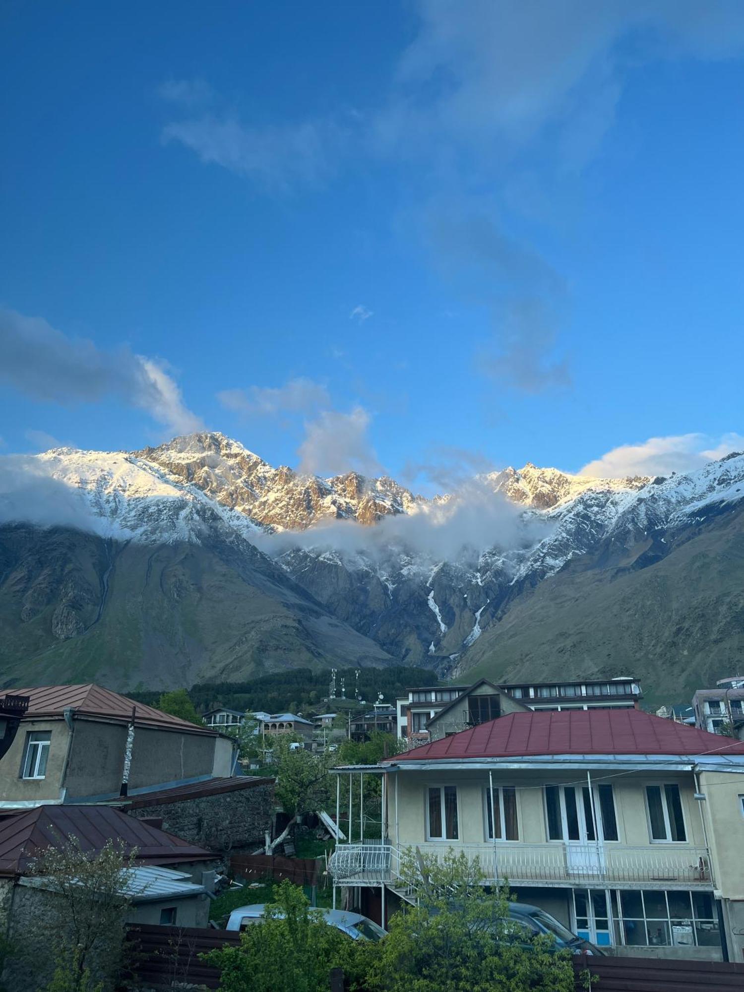 Guest House Misho Kazbegi Extérieur photo